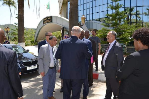 visite-embassade-zimbaboui-20378B7462-4F33-10C3-CD9D-6EFFFDAF4402.jpg