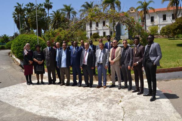 visite-embassade-zimbaboui-85EEDF359-3C67-D4BC-7EBD-498CC38FF49E.jpg